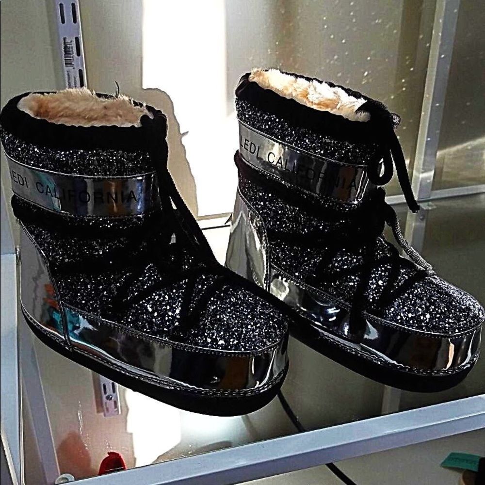 The illest Silver & Black glitter moon boots